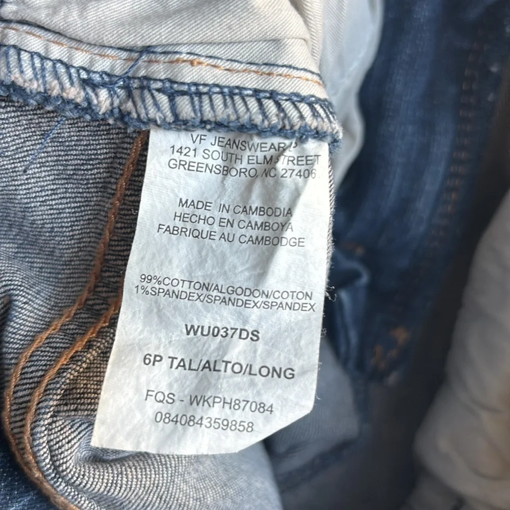 Wrangler Aura Blue Denim Jeans Size 6P Tall